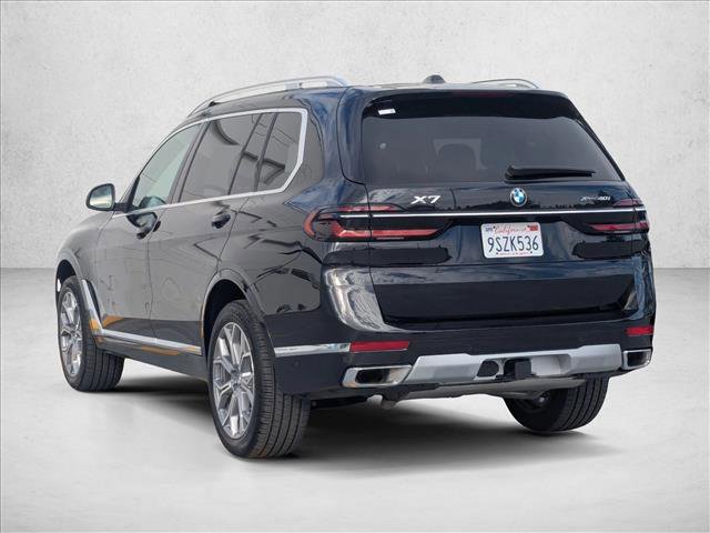 Used 2025 BMW X7 xDrive40i w/ Premium Package image 8