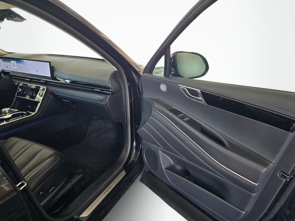 Used 2025 Genesis GV80 2.5T Standard AWD/4WD image 40