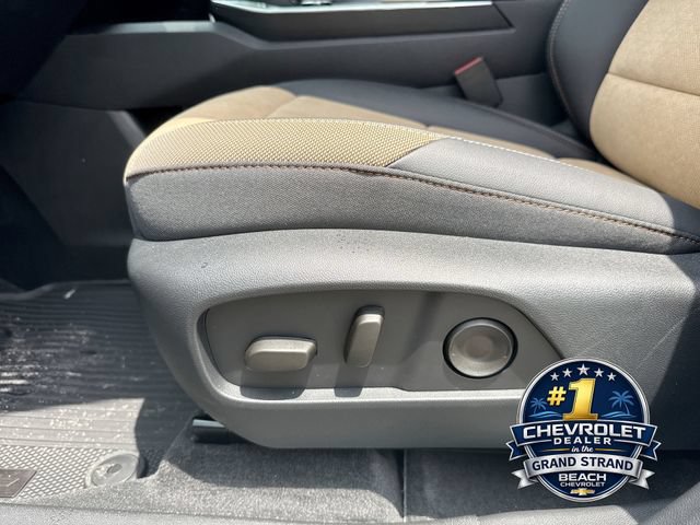 New 2026 Chevrolet Equinox ACTIV w/ Convenience Package III FWD image 12