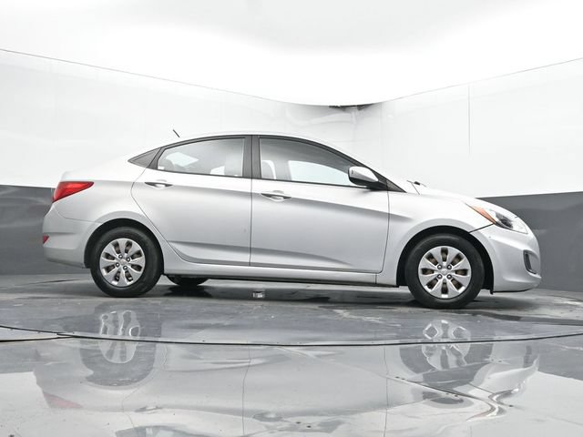 Used 2016 Hyundai Accent SE FWD image 37