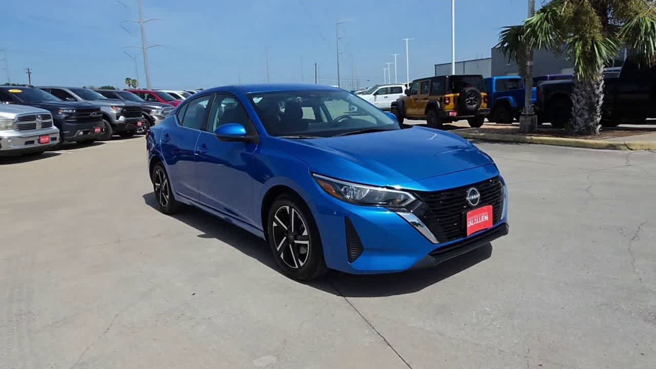 Used 2024 Nissan Sentra SV FWD image 2