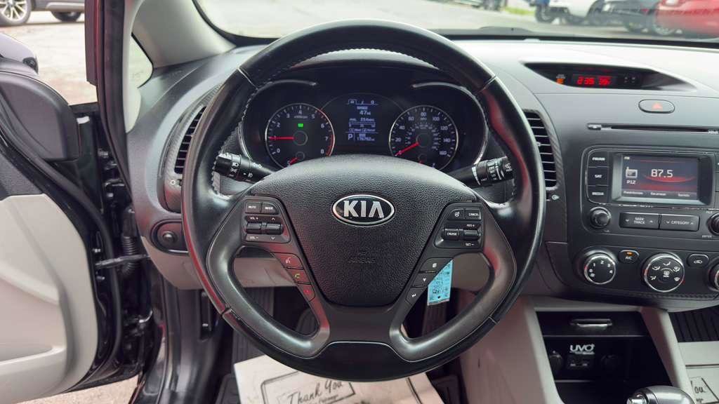 Used 2015 Kia Forte EX w/ UVO Package W/17" Alloys image 8