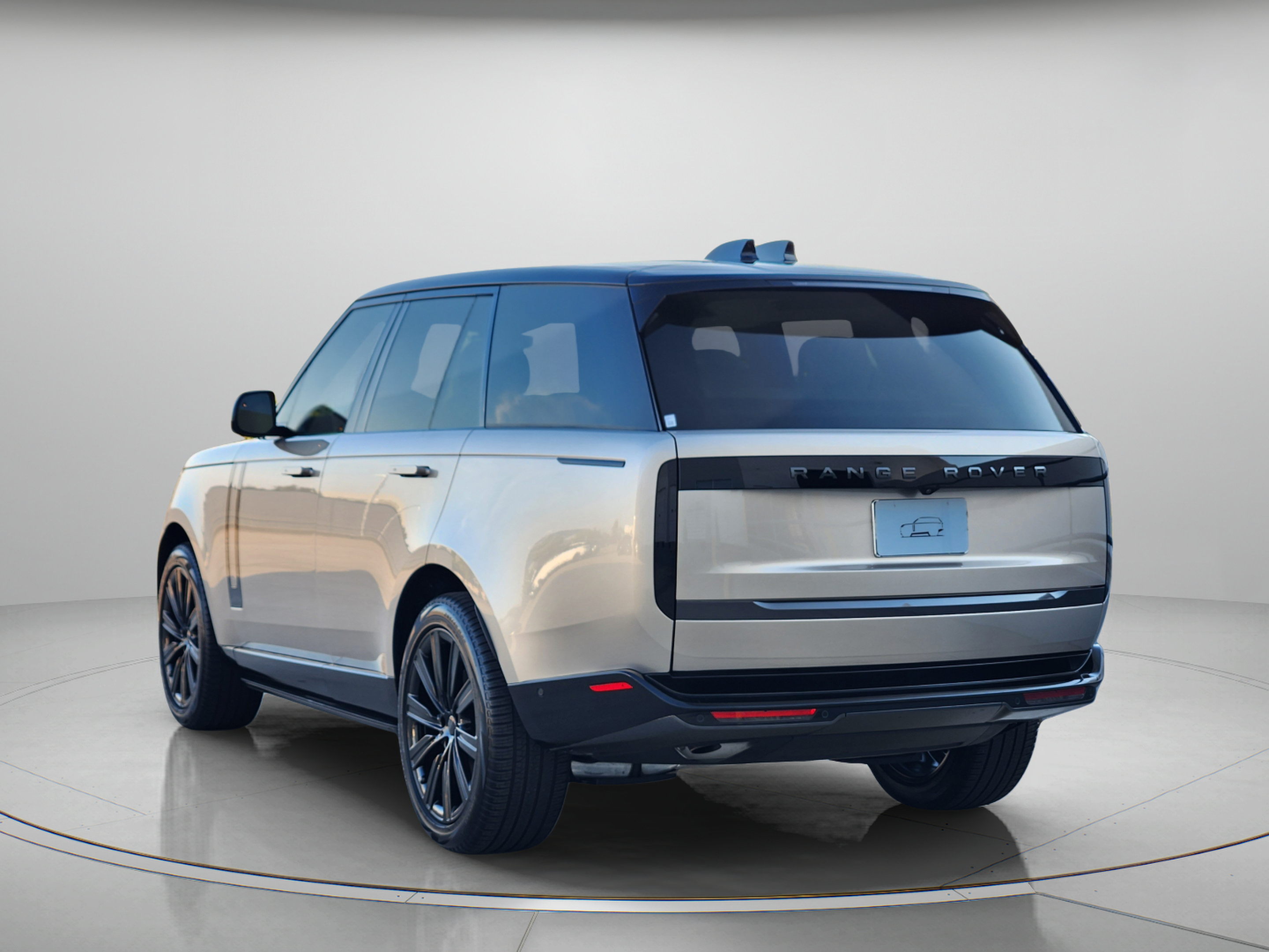 Certified 2026 Land Rover Range Rover SE AWD/4WD image 3