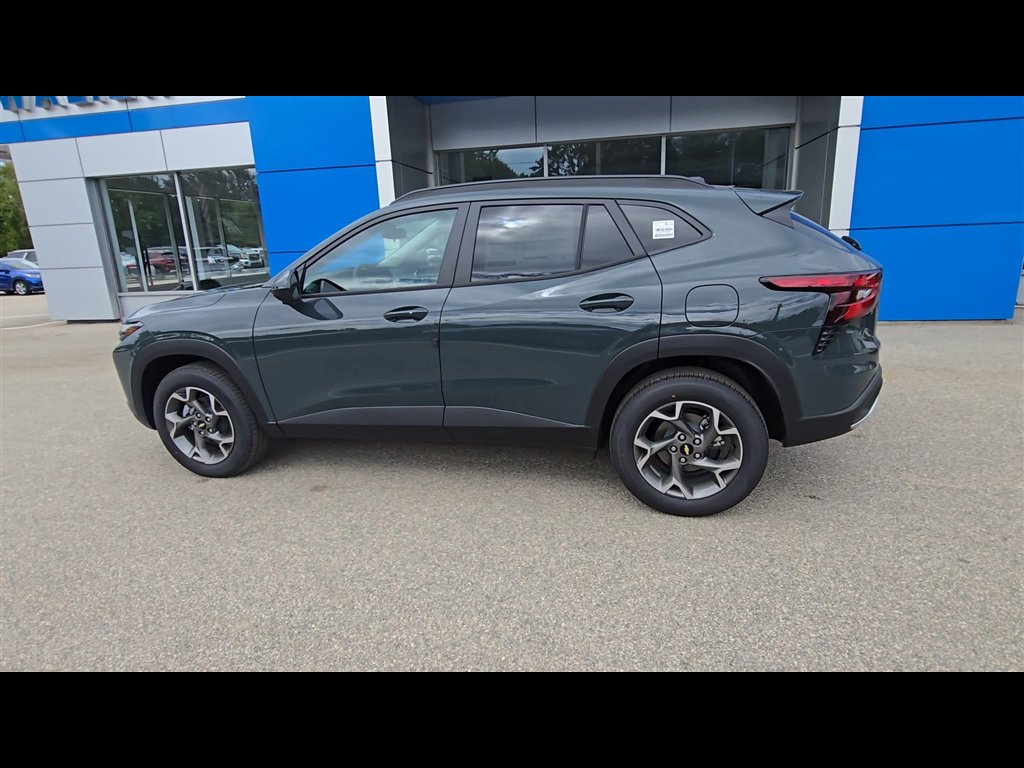 New 2026 Chevrolet Trax LT w/ LT Convenience Package image 6