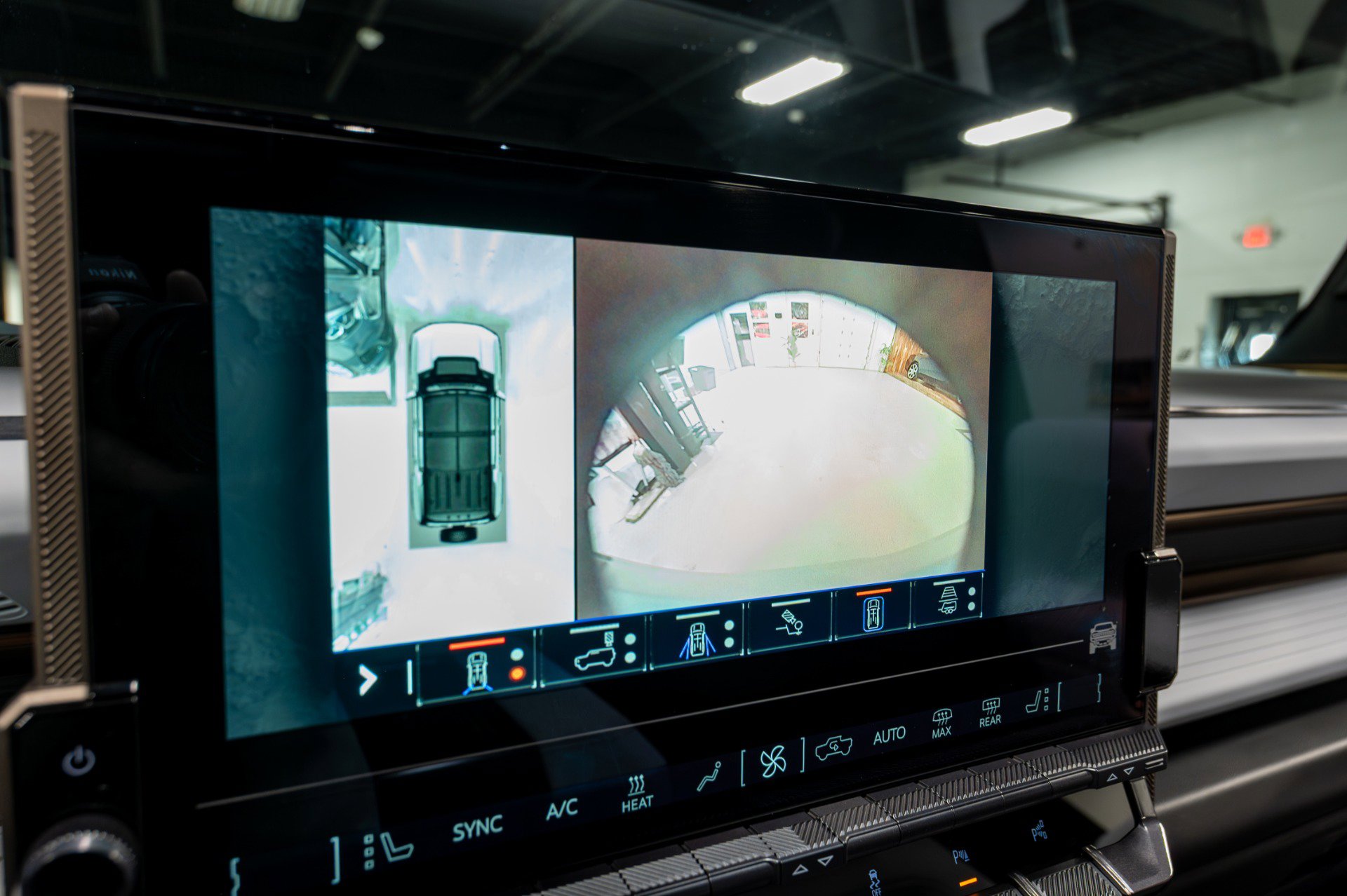 Used 2024 GMC Hummer EV 3X w/ Omega Edition image 78