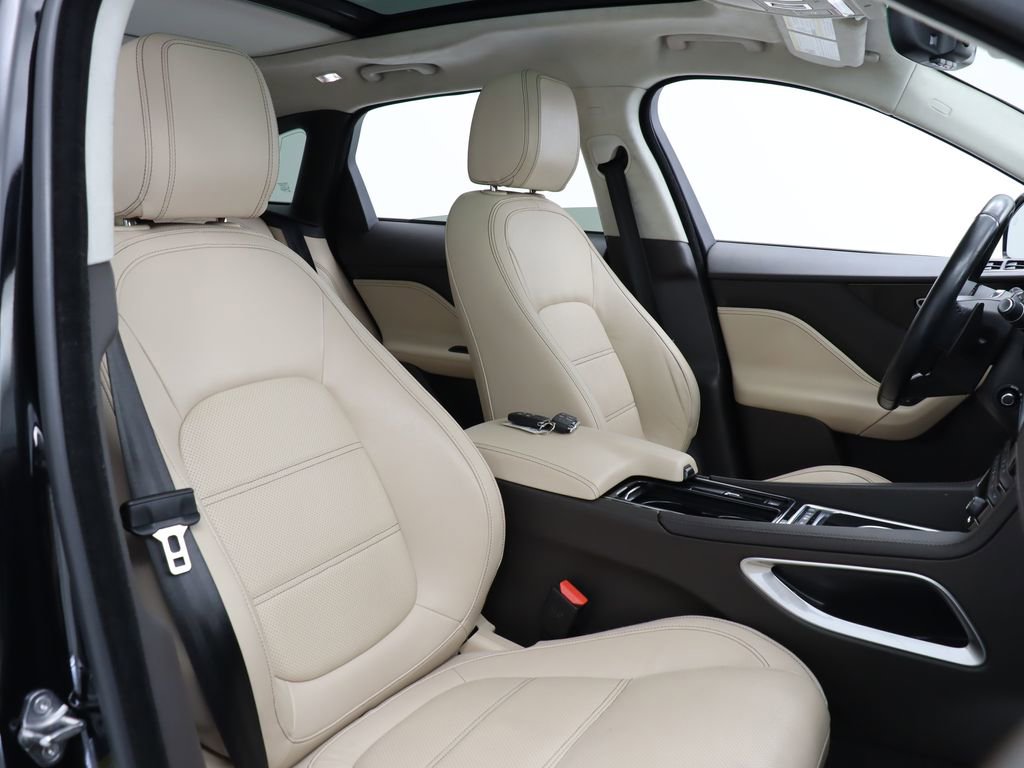 Used 2019 Jaguar F-PACE Prestige AWD/4WD image 33