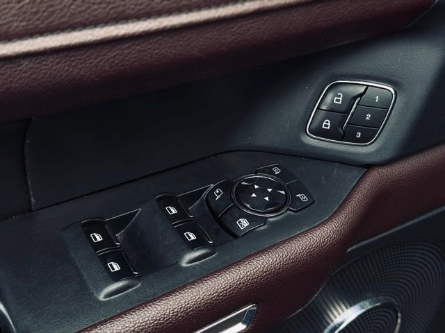 Used 2024 Ford Expedition Limited image 17