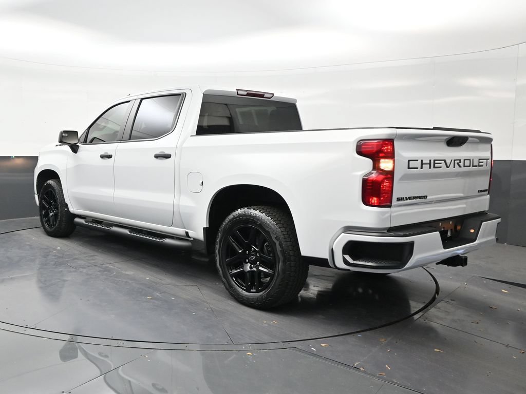 Used 2024 Chevrolet Silverado 1500 Custom w/ Turbomax Blackout Package RWD image 3
