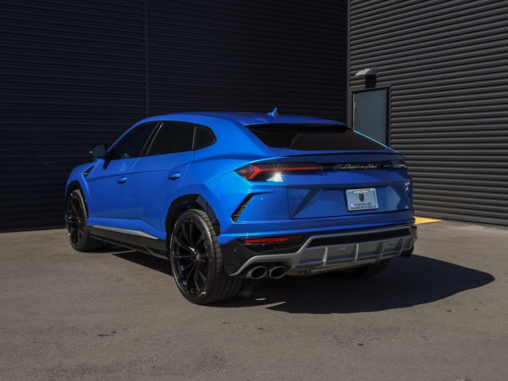 Used 2019 Lamborghini Urus AWD/4WD image 3
