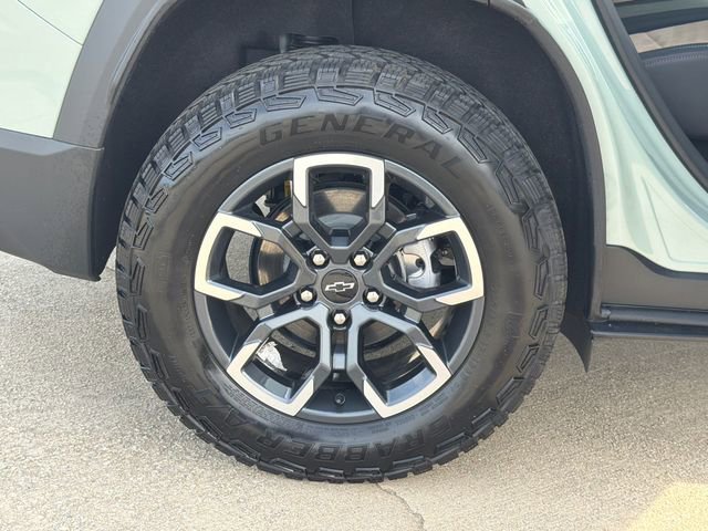 Used 2026 Chevrolet Equinox ACTIV image 17