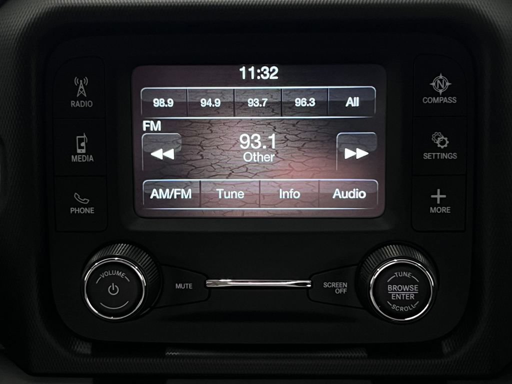 Used 2018 Jeep Wrangler Sport AWD/4WD image 17