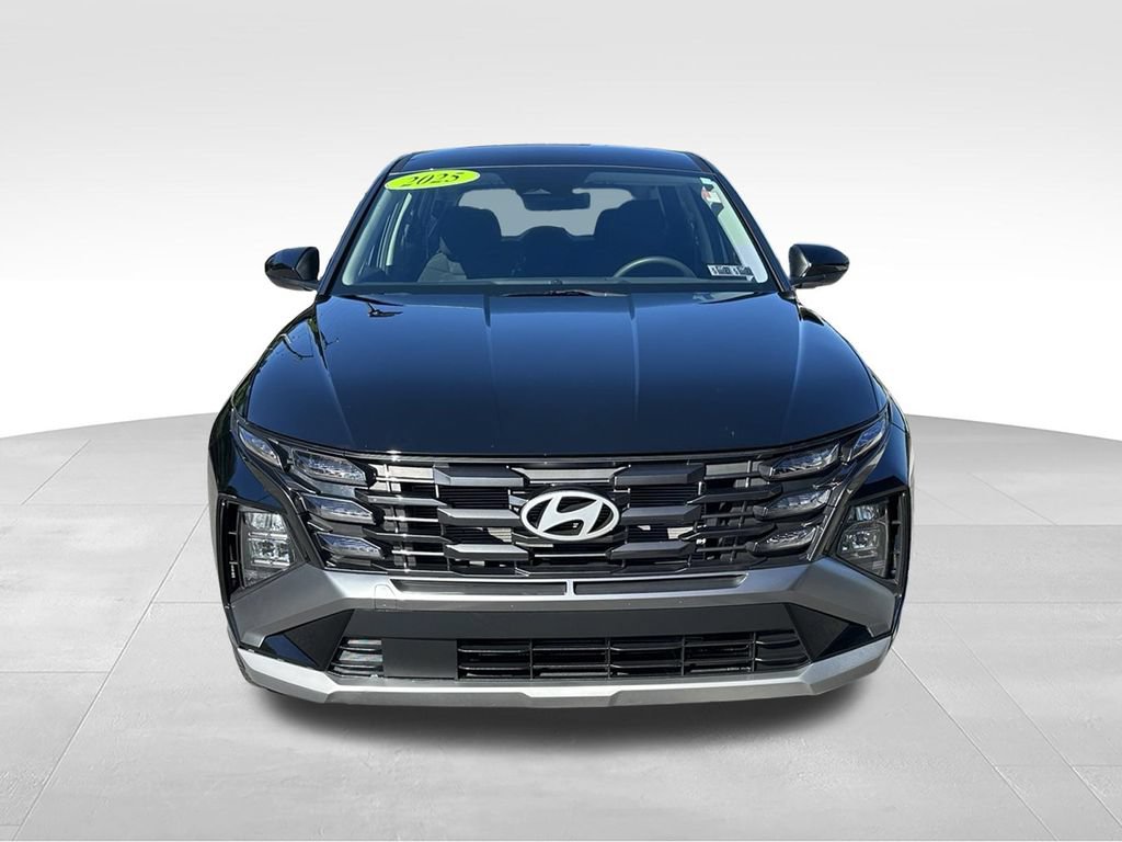 Certified 2025 Hyundai Tucson SE AWD/4WD image 2