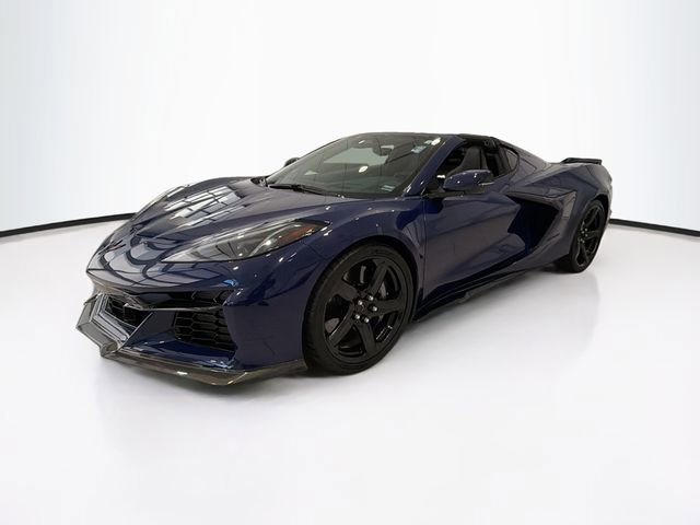 Used 2025 Chevrolet Corvette Z06 RWD image 3