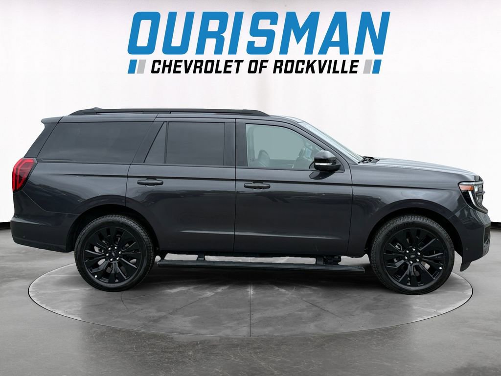 Used 2025 Ford Expedition Platinum w/ Stealth Appearance Package AWD/4WD image 7
