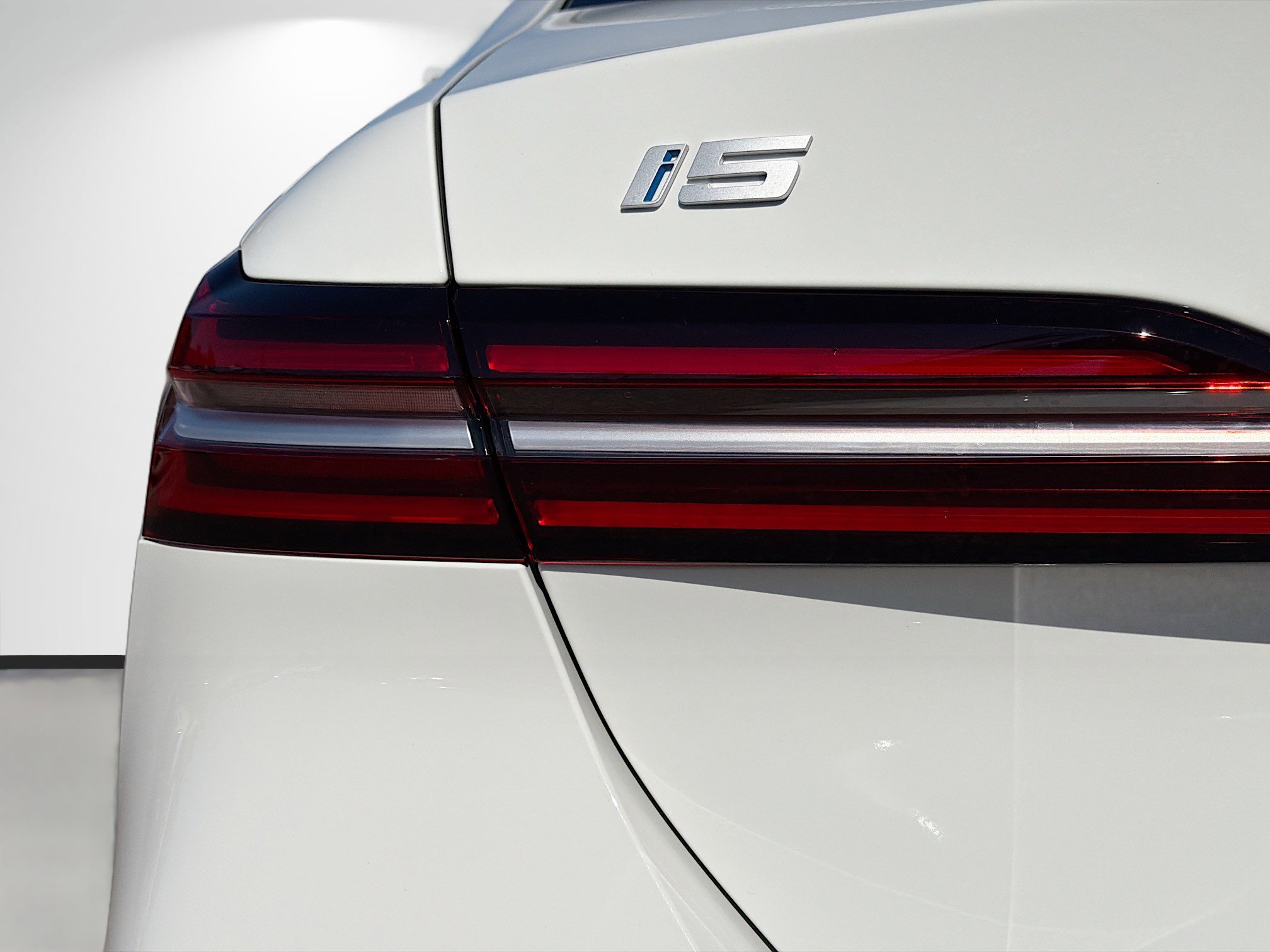 New 2026 BMW i5 eDrive40 image 10