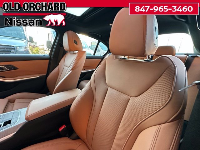 Used 2025 BMW 330i xDrive Sedan w/ Premium Package AWD/4WD image 13