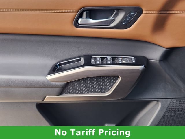 Certified 2025 Nissan Pathfinder Platinum image 22