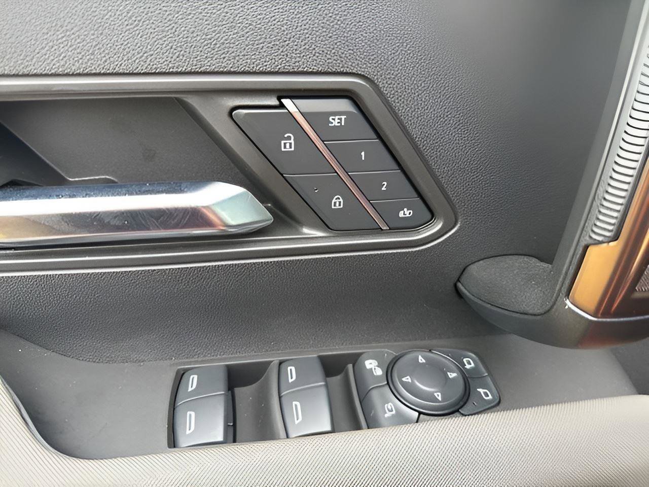 New 2024 GMC Hummer EV 3X w/ LPO, Illumination Package image 24