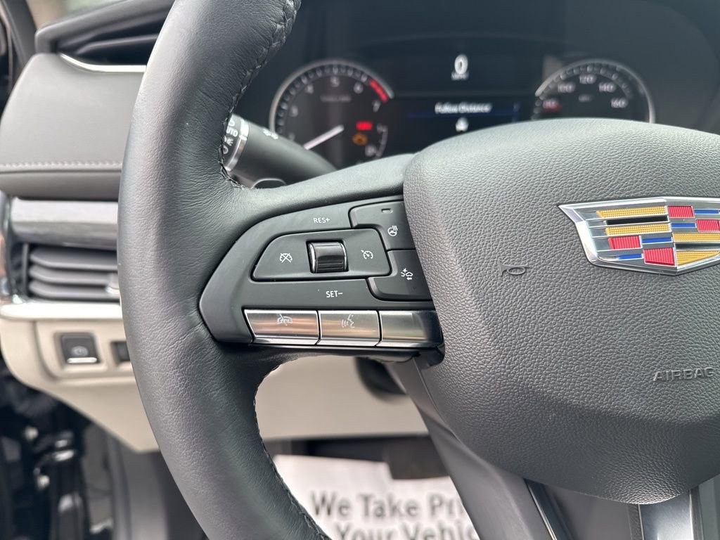 Used 2023 Cadillac XT4 Premium Luxury w/ Cold Weather Package FWD image 16