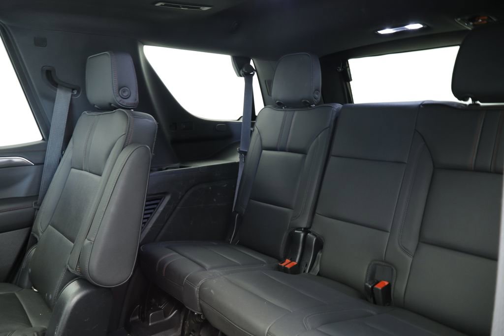 Used 2022 Chevrolet Tahoe RST w/ Luxury Package AWD/4WD image 19