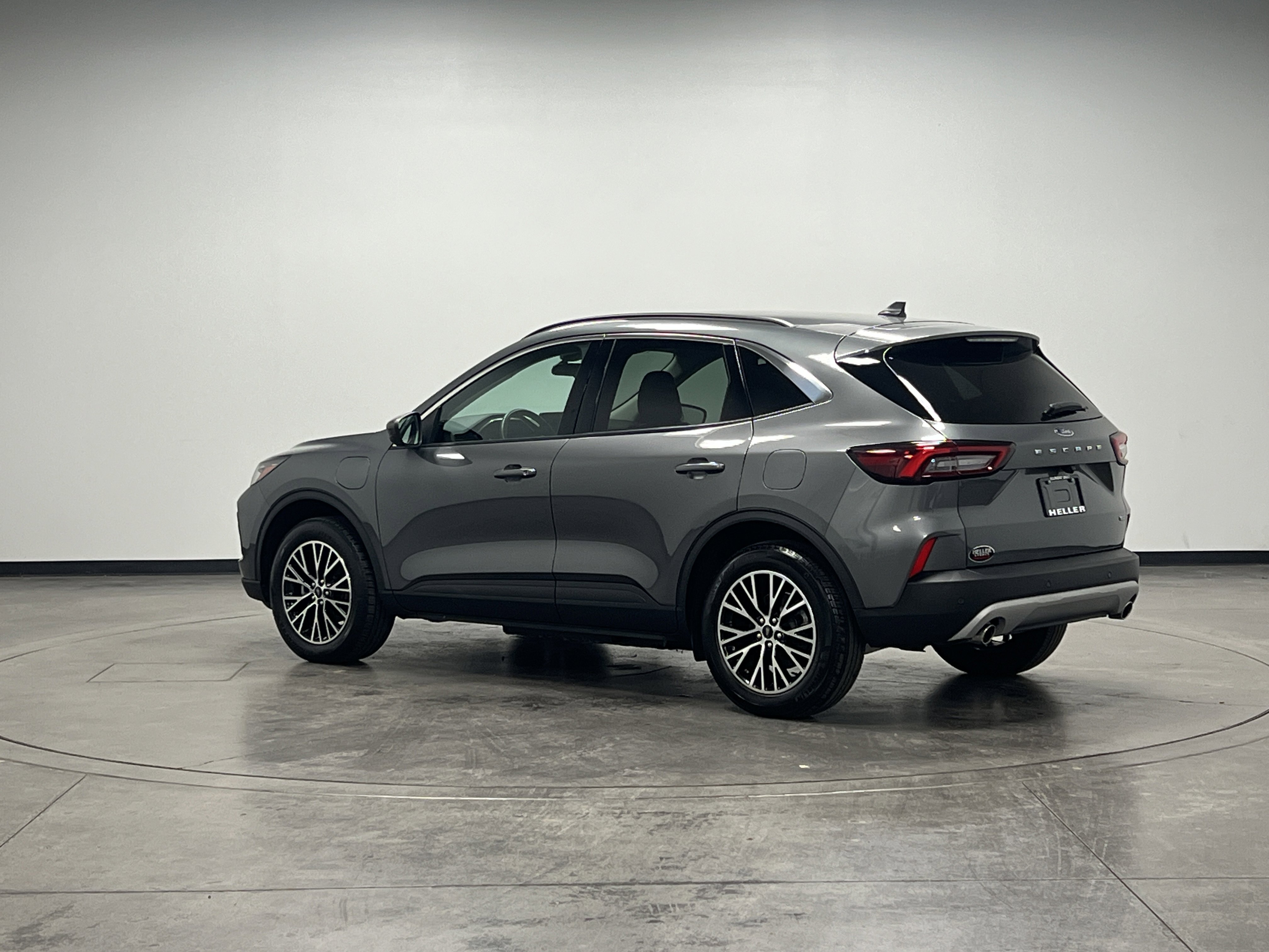 Used 2024 Ford Escape SE image 6