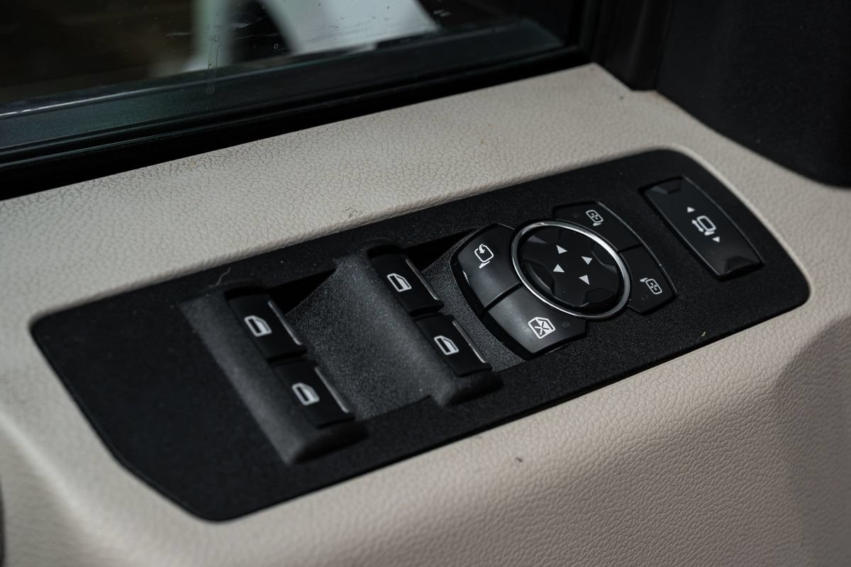 Used 2020 Ford F350 Limited AWD/4WD image 14