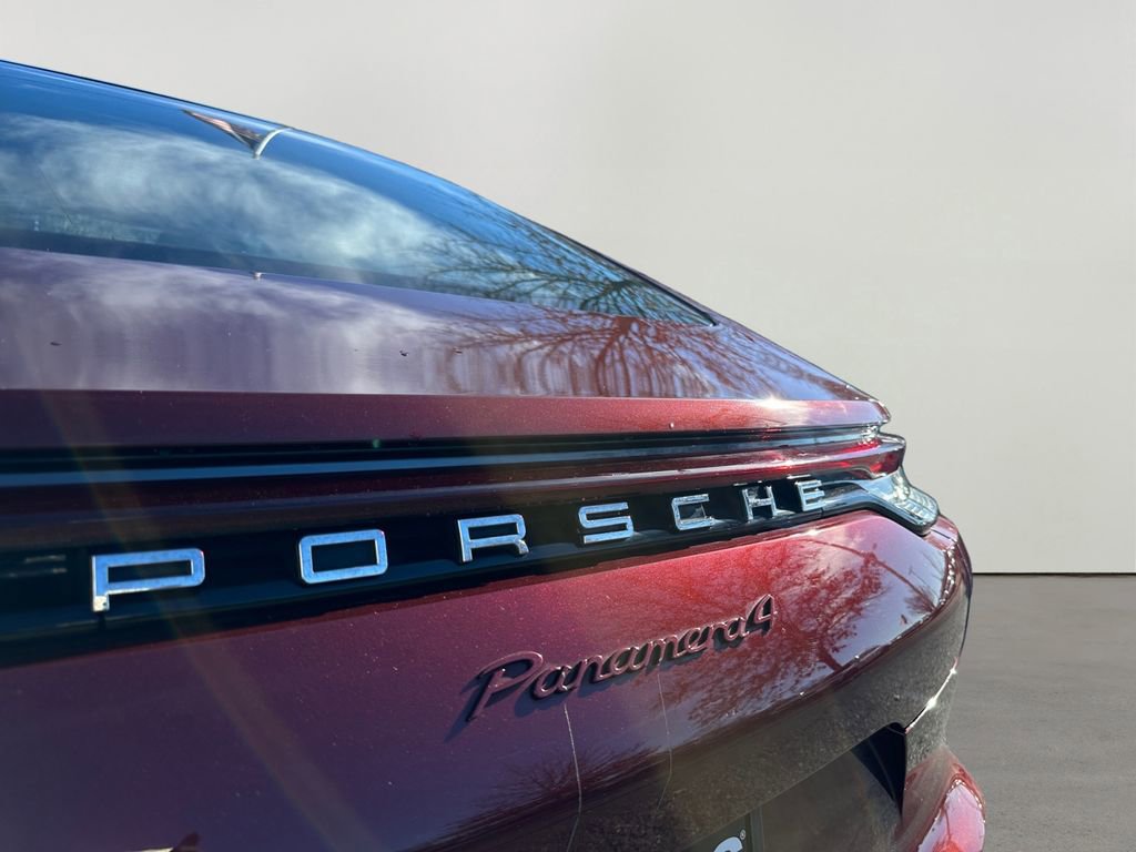 Used 2021 Porsche Panamera 4 image 30