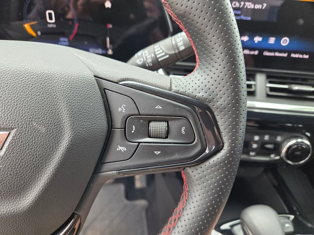 Certified 2025 Chevrolet Trax RS w/ Driver Confidence Package image 32