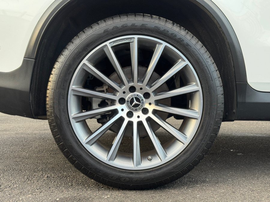Used 2021 Mercedes-Benz GLC 300 4MATIC Coupe image 18