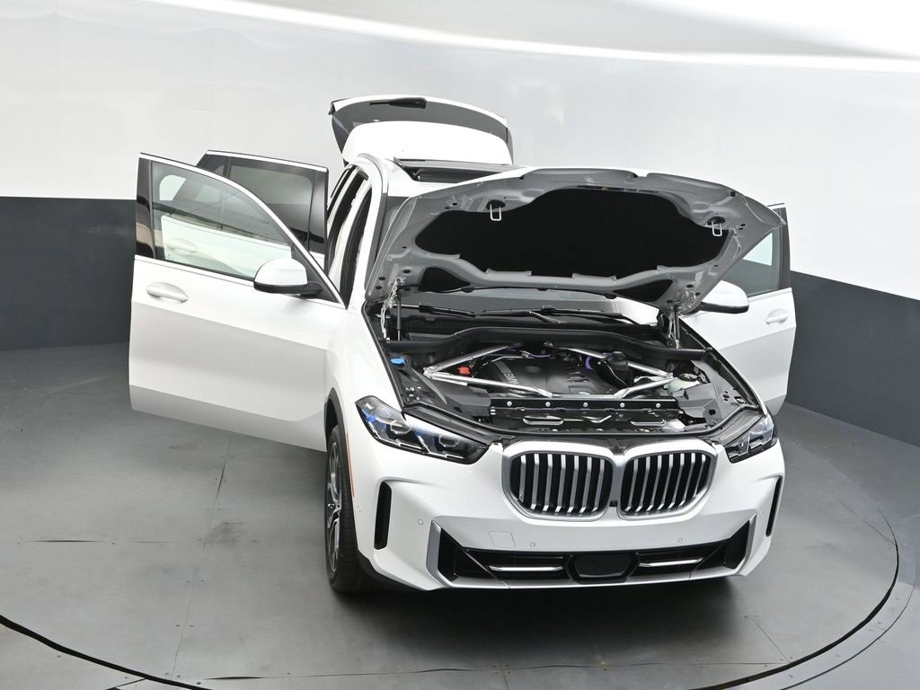 New 2026 BMW X5 sDrive40i w/ Climate Comfort Package image 44