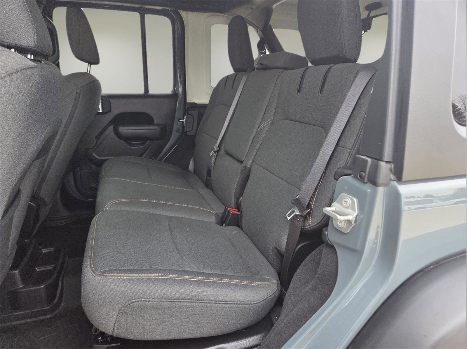 Used 2025 Jeep Wrangler Willys image 25