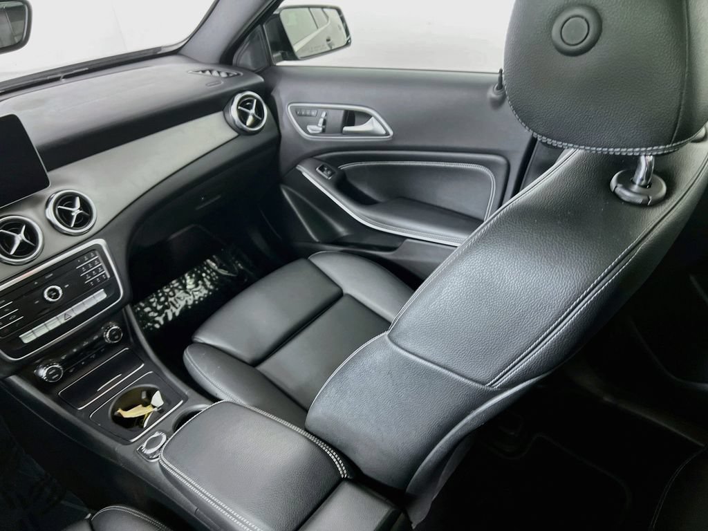Used 2020 Mercedes-Benz GLA 250 4MATIC image 21