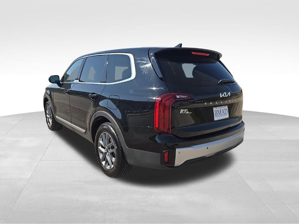 Used 2023 Kia Telluride LX image 11