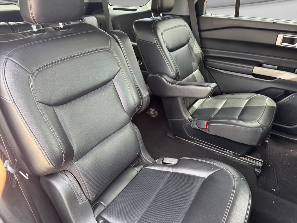 Used 2023 Ford Explorer Limited AWD/4WD image 20