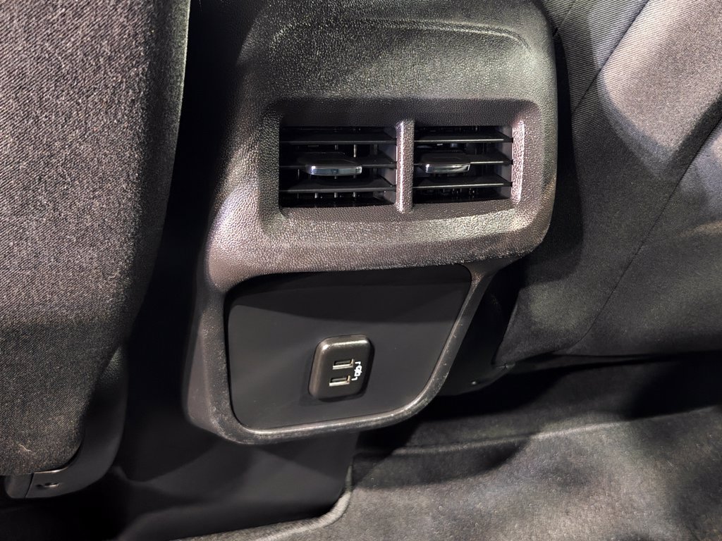 Used 2024 Chevrolet Equinox LT FWD image 24