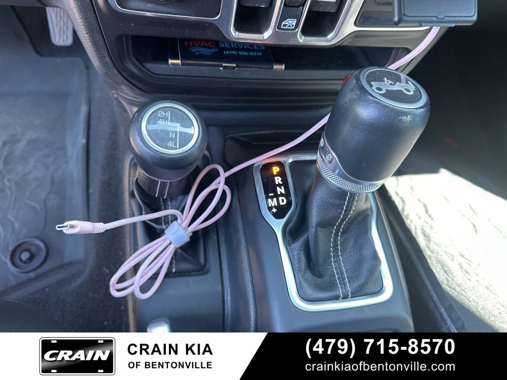 Used 2018 Jeep Wrangler Unlimited Sahara AWD/4WD image 35