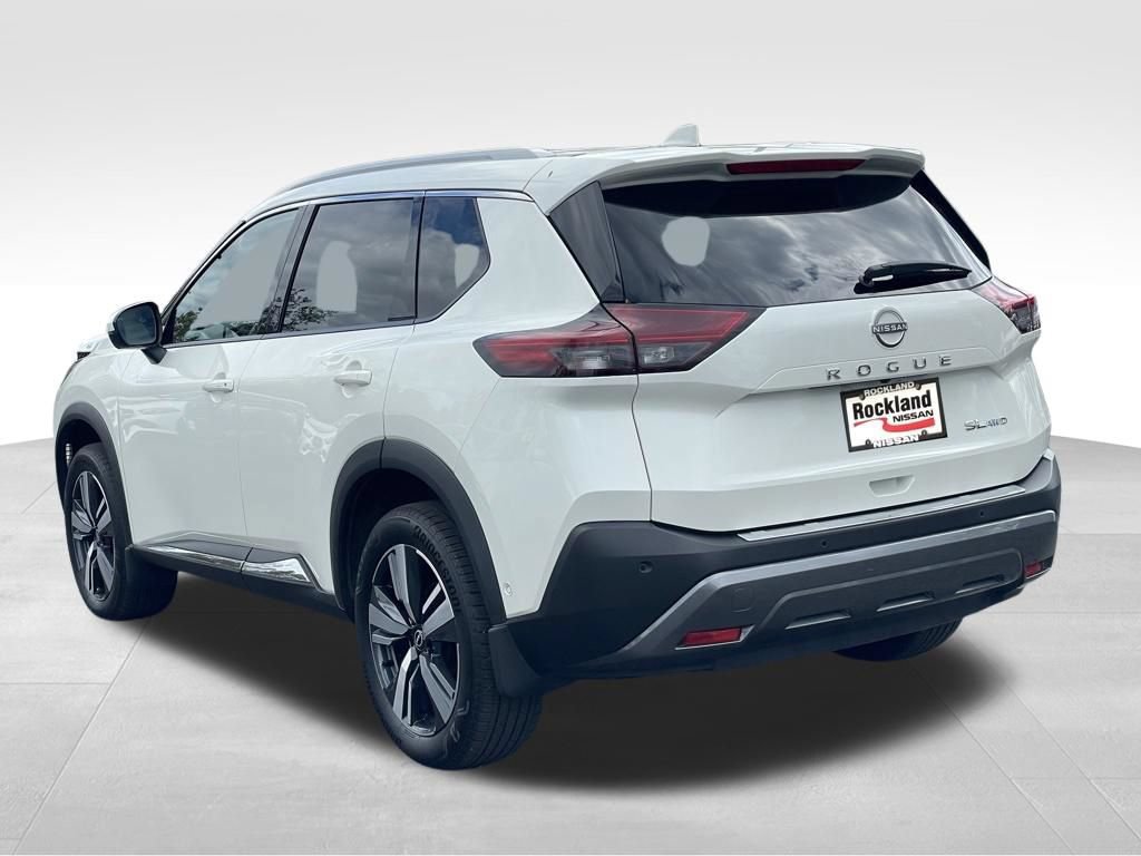 Certified 2023 Nissan Rogue SL w/ SL Premium Package AWD/4WD image 4