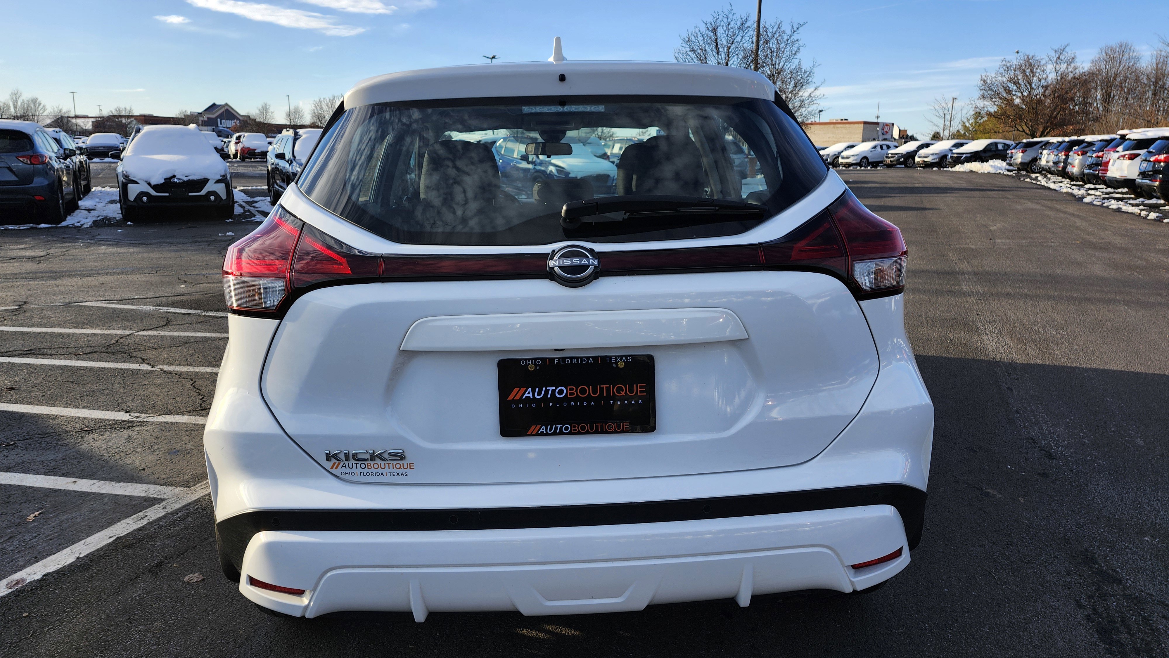 Used 2022 Nissan Kicks S image 15