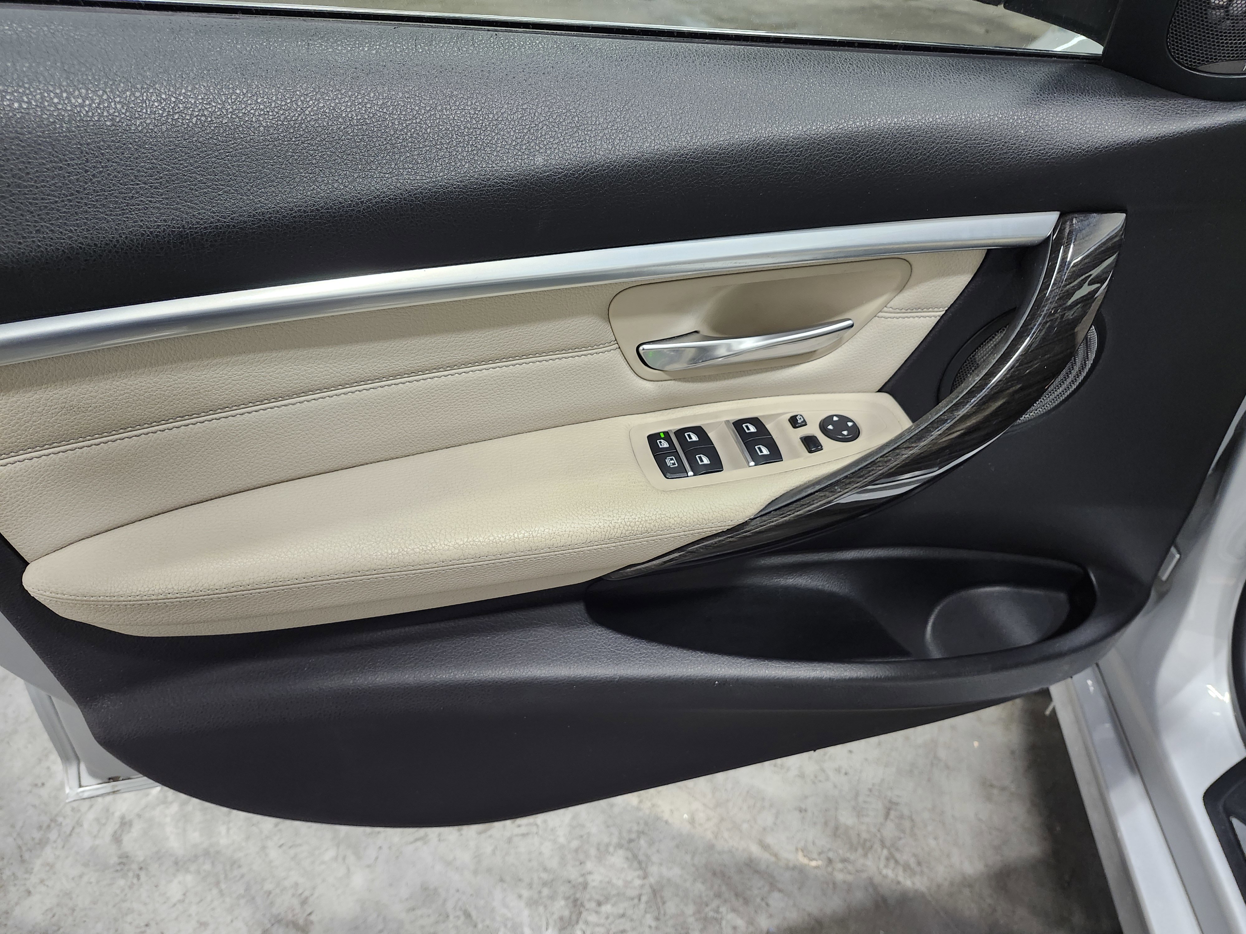 Used 2016 BMW 330e 330e image 30