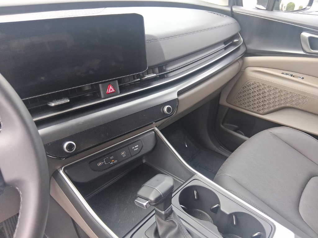 Certified 2026 Kia Carnival FWD image 13