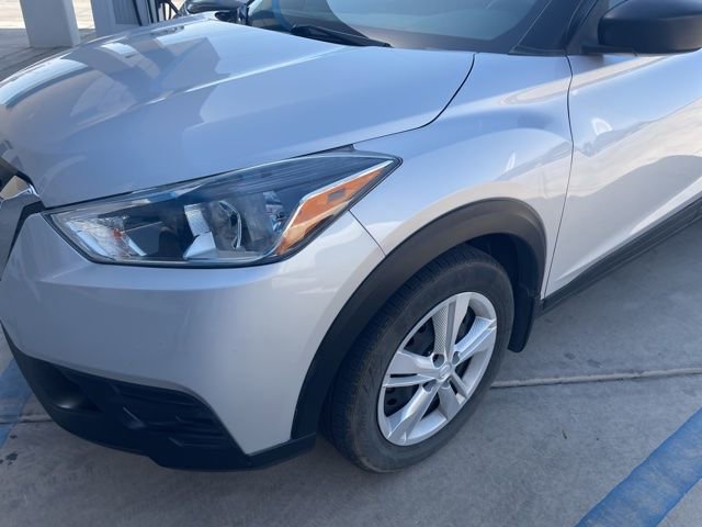 Used 2019 Nissan Kicks S image 1