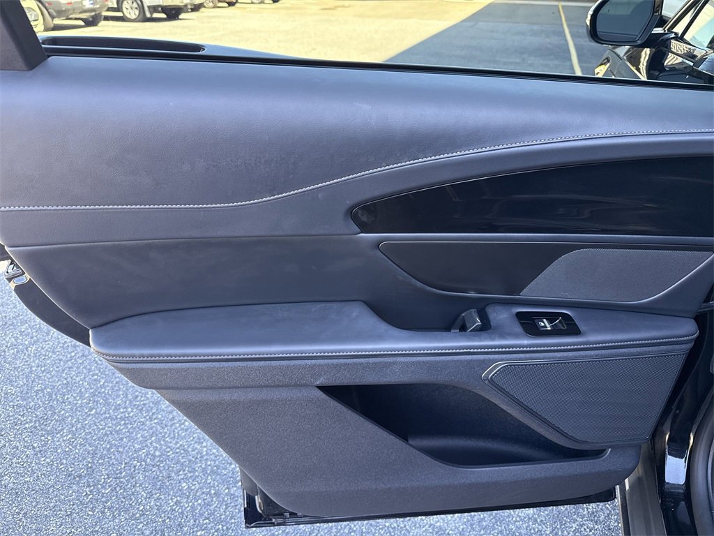 Used 2024 Lincoln Nautilus Reserve w/ Jet Appearance Package (87T) image 22