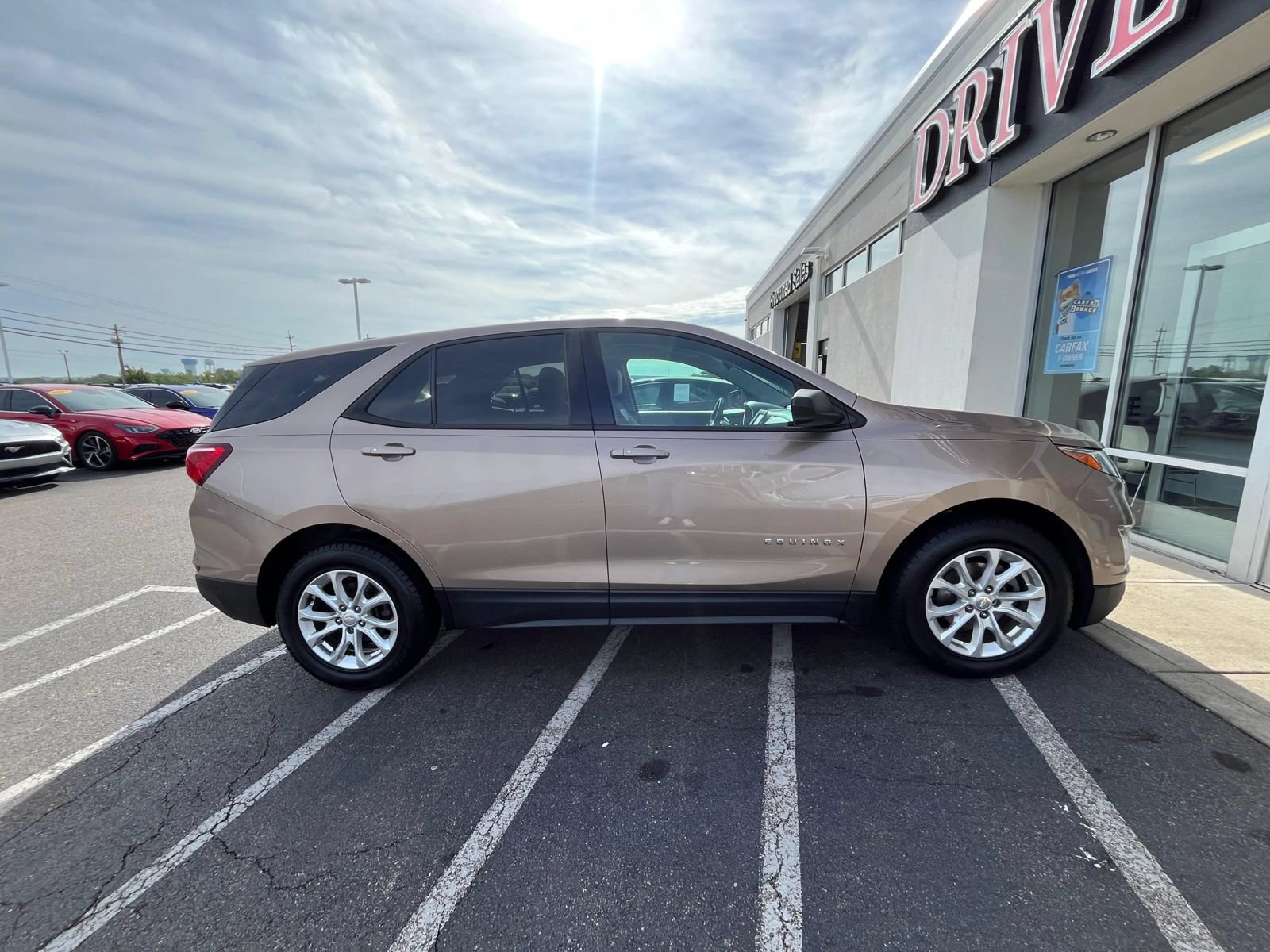 Used 2019 Chevrolet Equinox LS w/ LS Convenience Package FWD image 9
