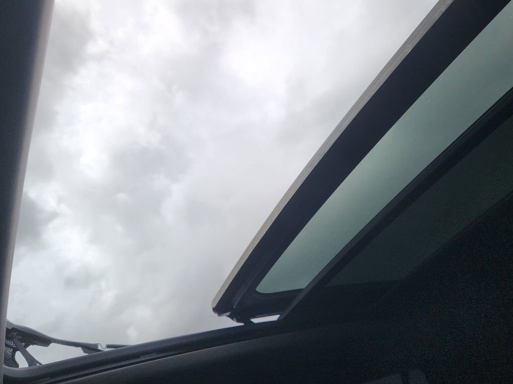 Used 2021 GMC Yukon Denali w/ Denali Premium Package image 28