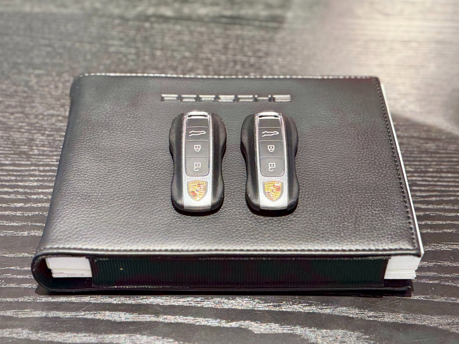 Used 2022 Porsche Cayenne Platinum Edition image 59