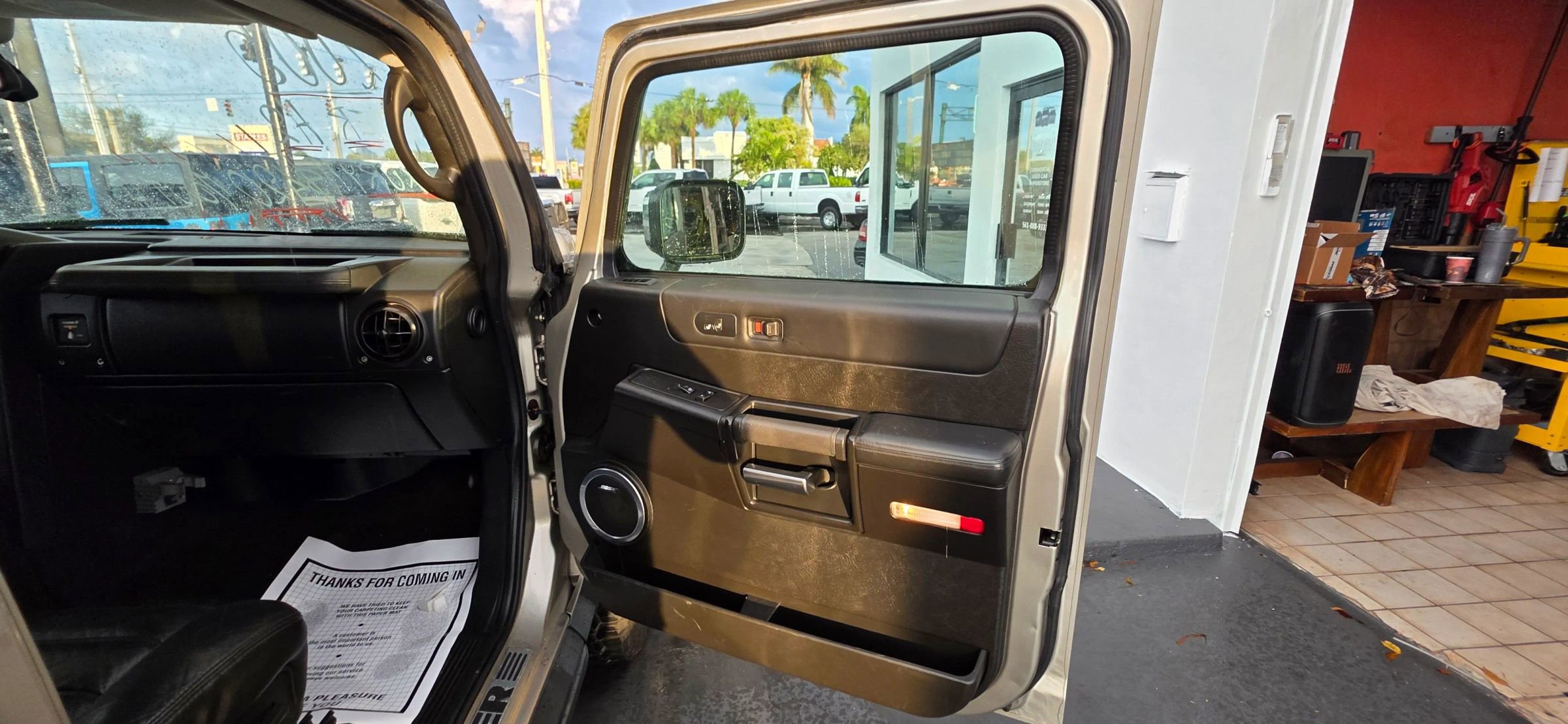 Used 2005 HUMMER H2 SUT w/ Preferred Equipment Group image 18