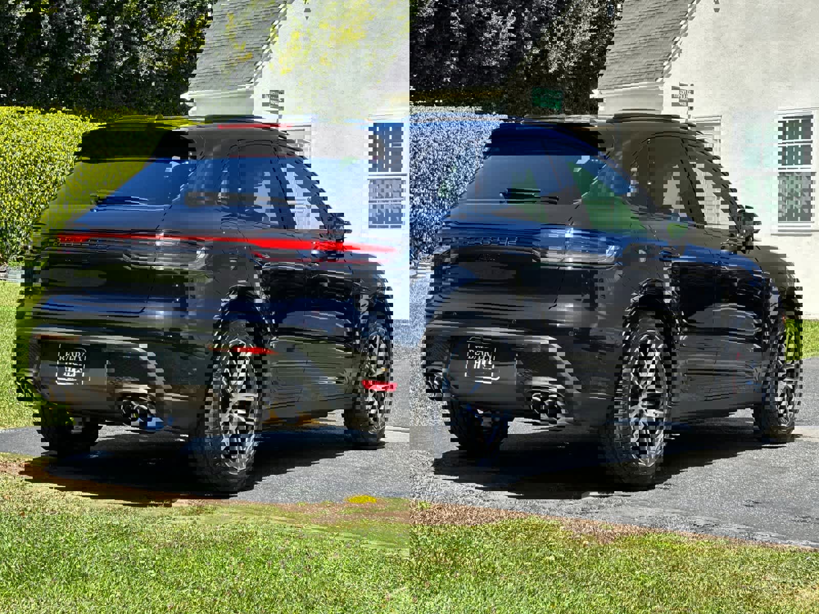 New 2026 Porsche Macan S image 8