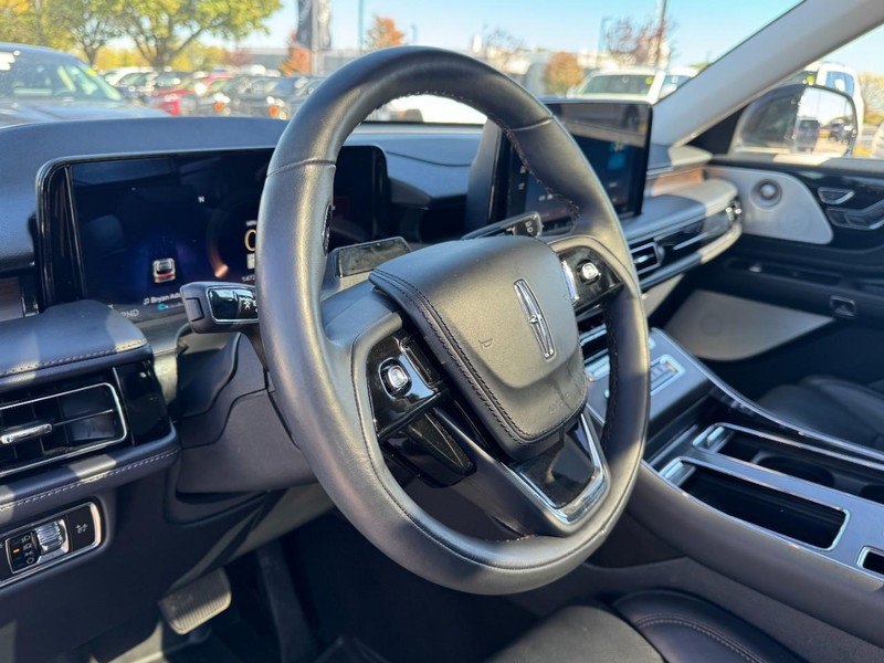 Certified 2025 Lincoln Aviator Reserve w/ Equipment Group 201A image 15