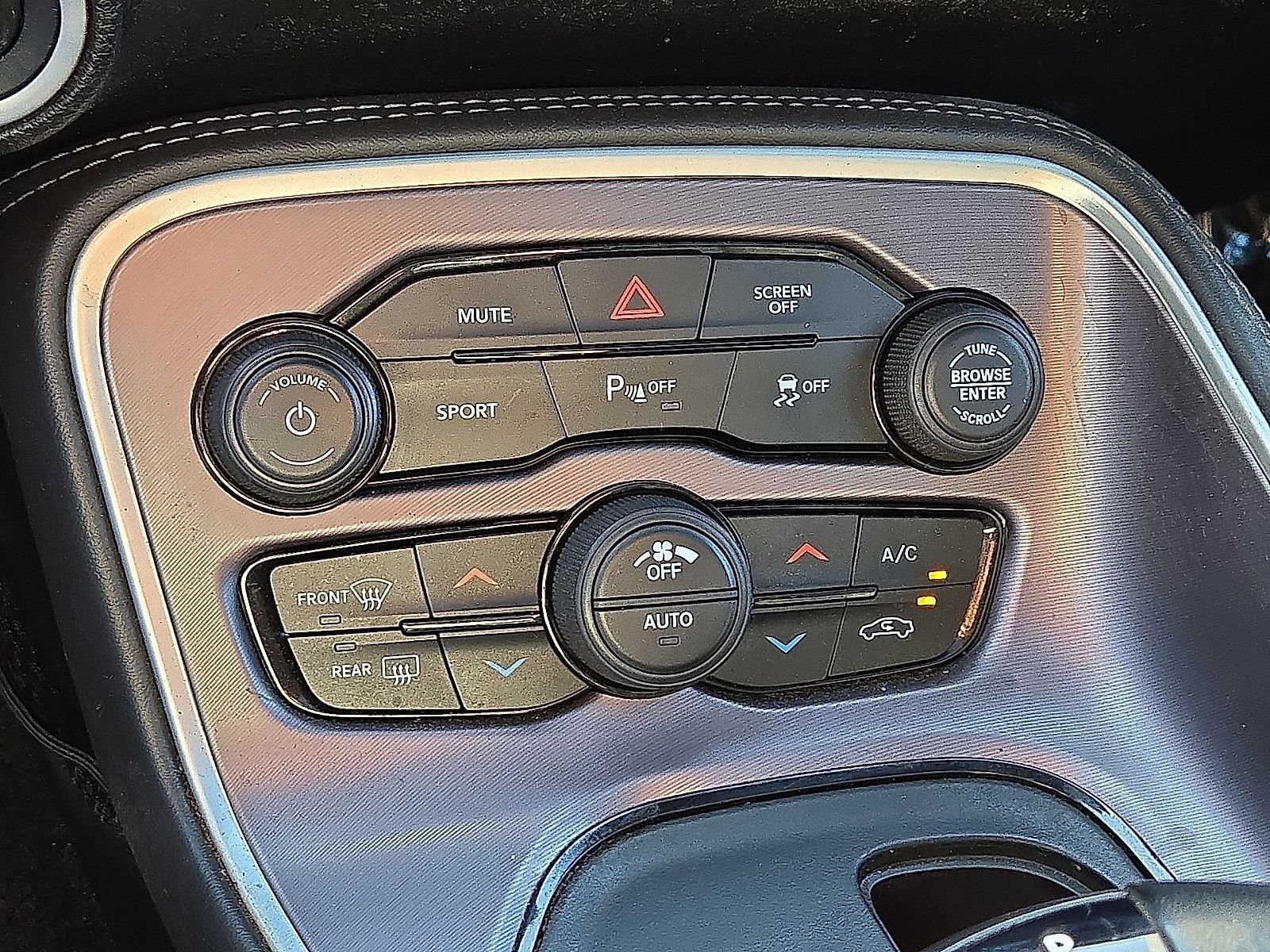 Used 2019 Dodge Challenger SXT w/ Plus Package AWD/4WD image 29