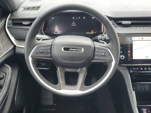 New 2026 Jeep Grand Cherokee Limited w/ Limited Altitude Package AWD/4WD image 14